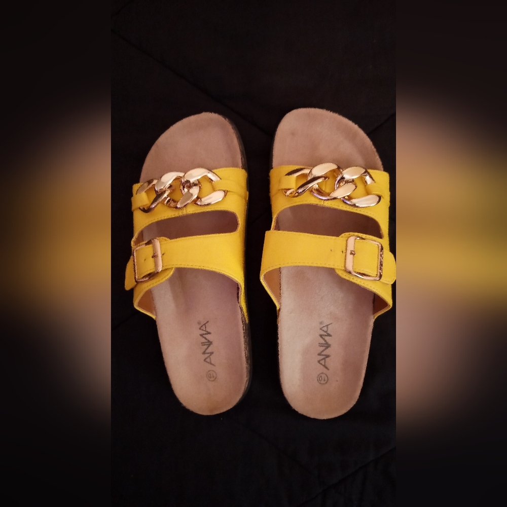 Women's size 10 Anna sandals